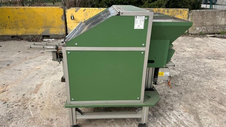 VIBRANT VIBRATORY FEEDER 2